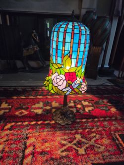"Pond Lily & Dragonfly" Tiffany-Style Table Lamp – Handmade Stained Glass