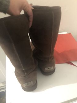 Womens ugg boots size 8