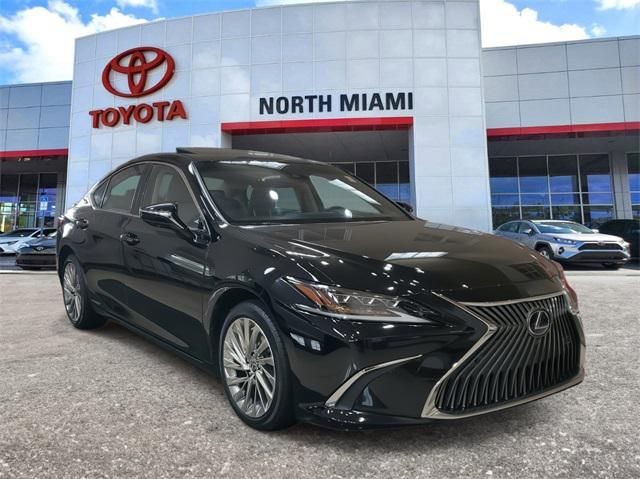 2019 Lexus ES 300h