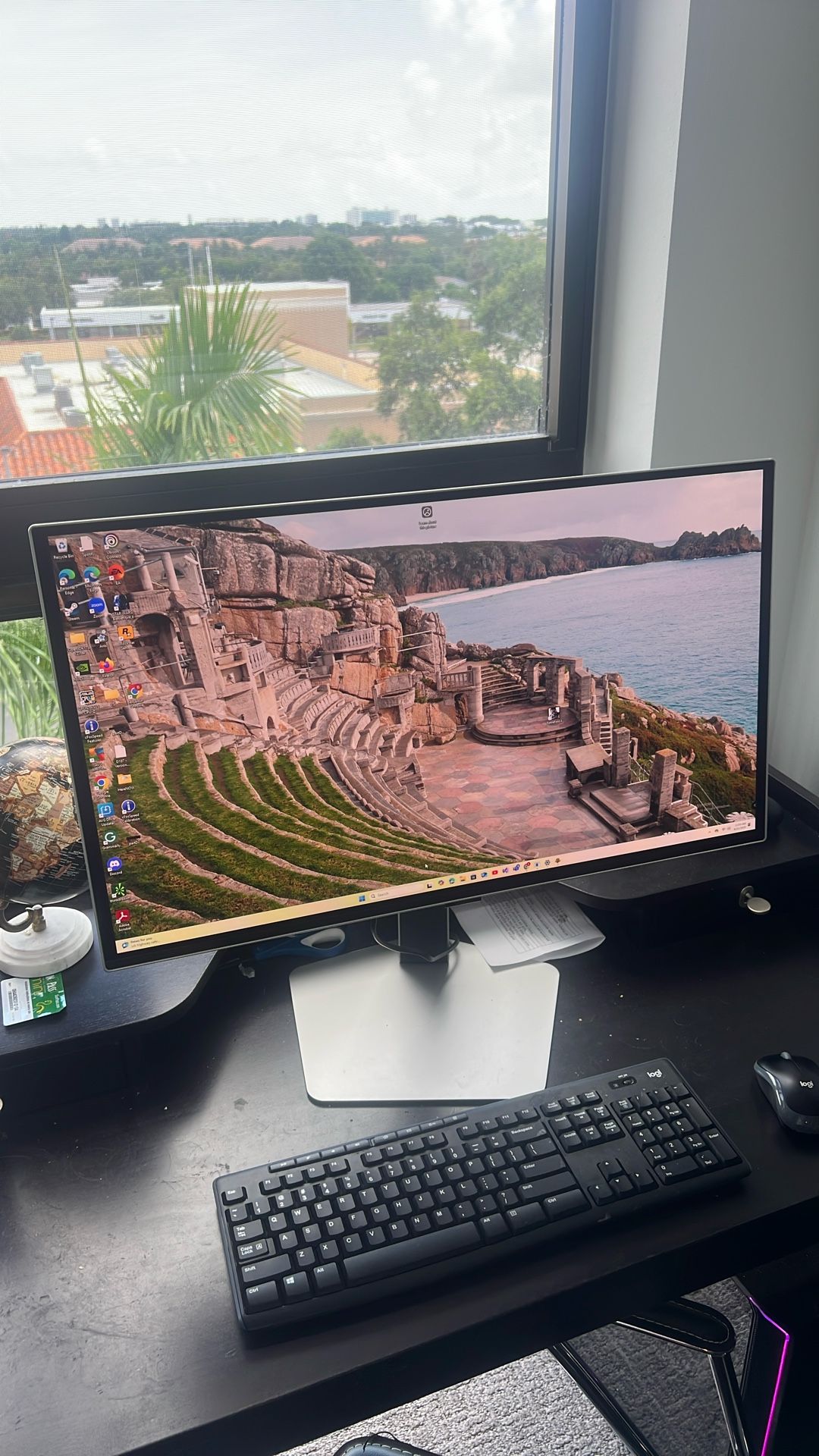 27” OLED 1440p LS27DG602 Gaming Monitor