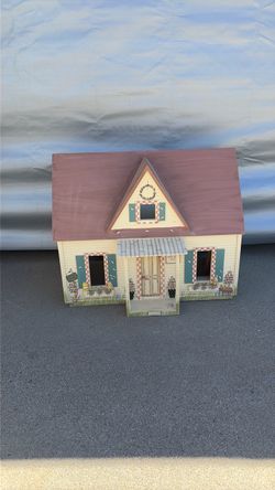 Wood Dollhouse
