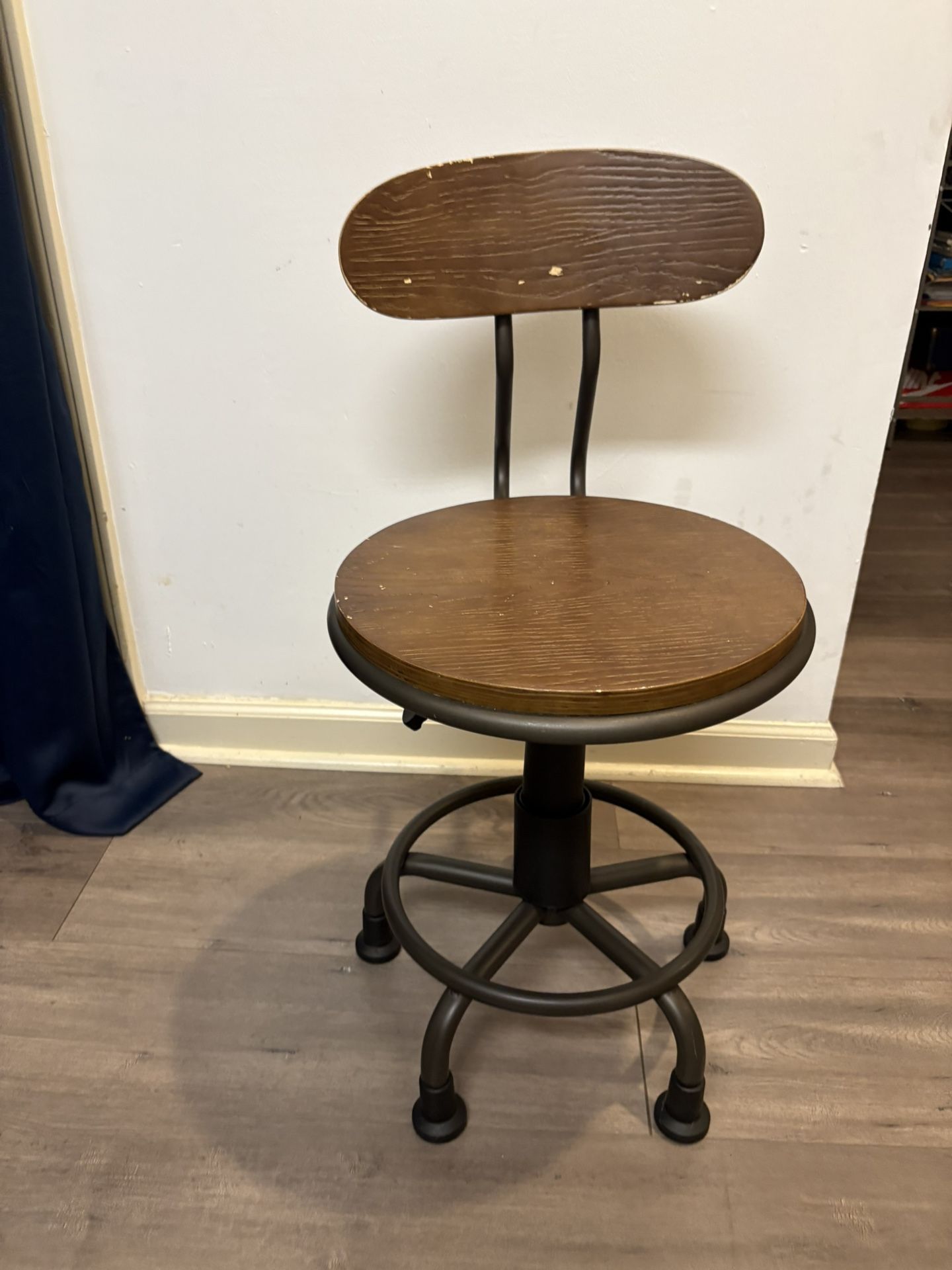 Nice Retro Desk Chair