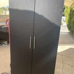 Wardrobe For Sale $45 PRCE IS FIRM 