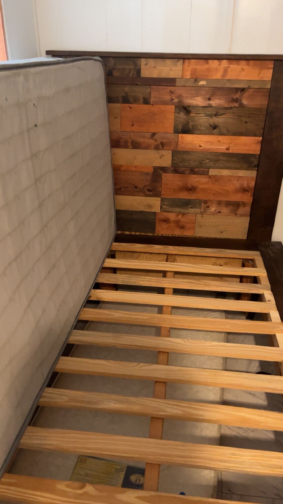 Twin Solid Wood Bedroom Frame