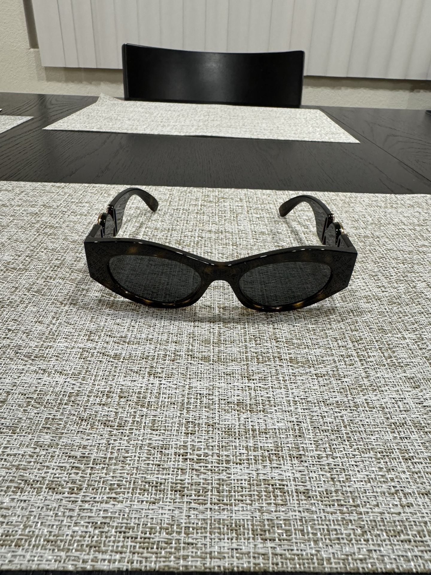 Versace Sunglasses – Model 4480-U | Made in Italy