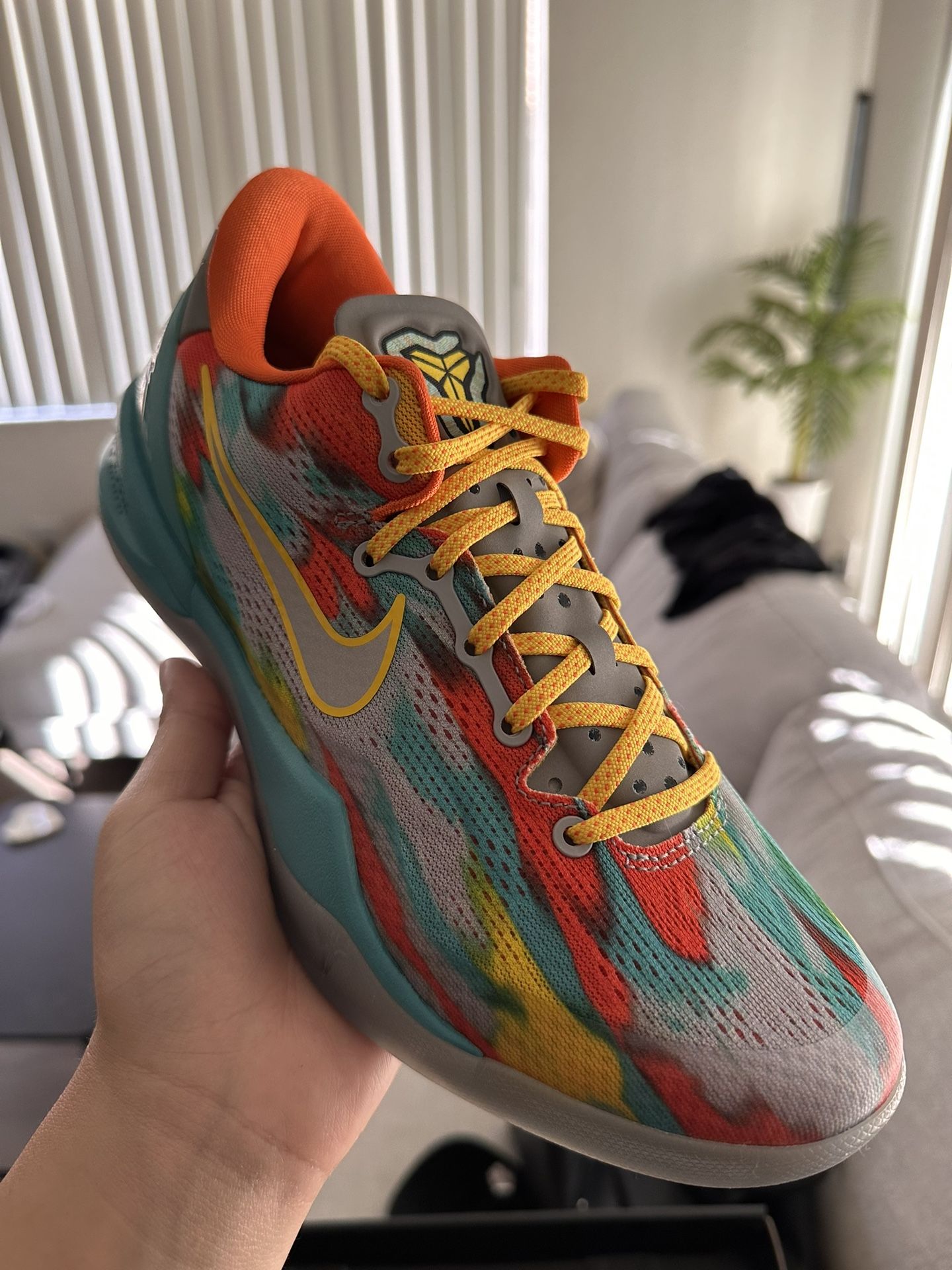 Brand New Kobe 4 Venice Beaches 8 Mens / 9.5w display picture 1
