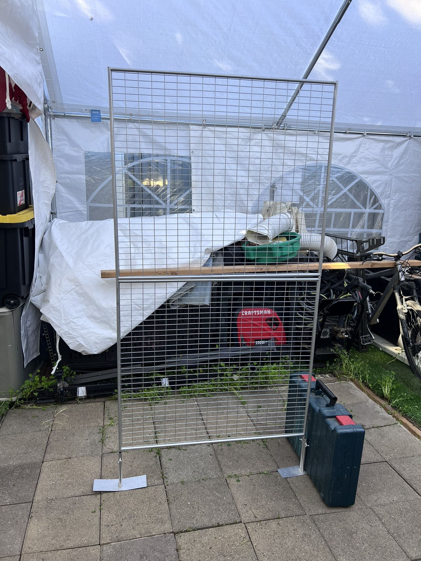 Gridwall display panel