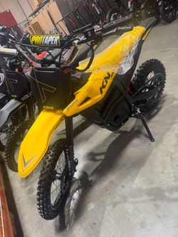 High-end off-road electric bicycle