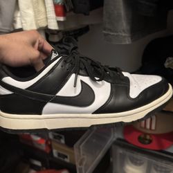 Nike Panda dunks Size 9.5
