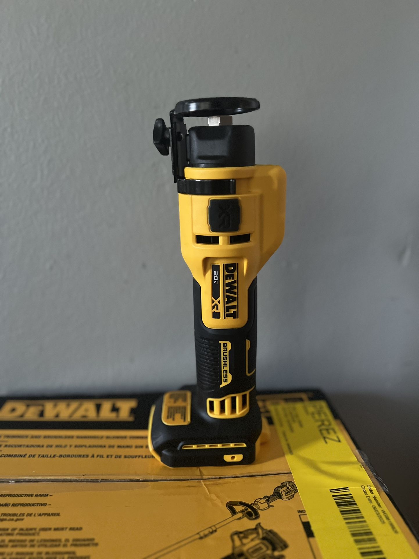 DEWALT XR 20V Lithium-Ion Cordless Rotary Drywall Cut-Out Tool (Tool Only)