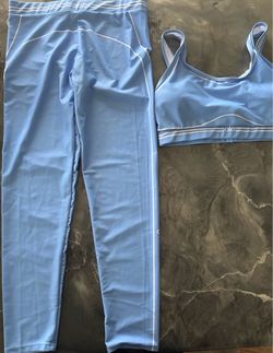 ALO SET SIZE MEDIUM