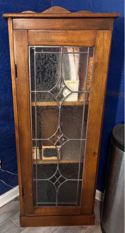 Leaded glass cabinet