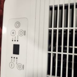 Homelabs 8 Pint Dehumidifier Brand New.