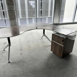 Office Desk With Storage 