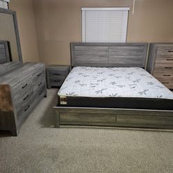 Super Deal 5 Pcs Bedroom Set King: $799 Bed, 1 Night, Dresser, Mirror & Matt 