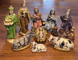 Vintage 10 piece Christmas nativity set