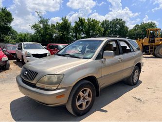 2000 LEXUS RX-300 IN FOR PARTS!!