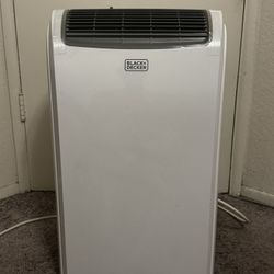Portable AC Unit - Black + Decker