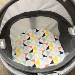 Portable Bassinet Fisher Price 