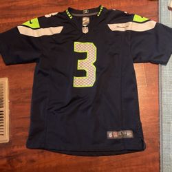 Youth Wilson Seate Seahawks Shirt Like New, Size (L14-16)