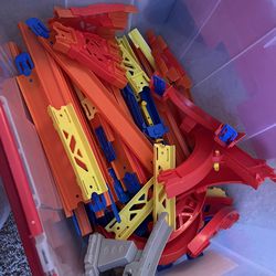 Huge lot of Hot Wheel Tracks and Accessories!!