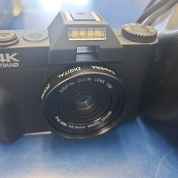 4k Digital Camera With Lens