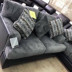 Millingar Sofa & Loveseat 