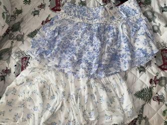Hollister Skirts