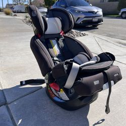 Baby Car Seat: GRACO 4 In 1 Car Seat