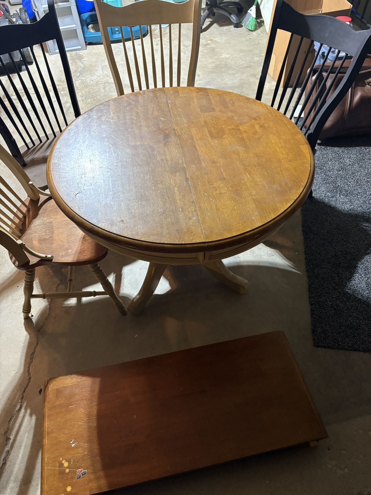 table with chairs