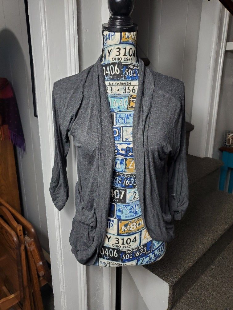 GRAY 3/4 ADJ. SLEEVE CARDIGAN WITH POCKETS!