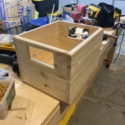 Pinewood crate 