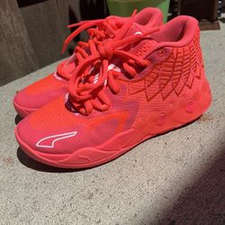 **$40** GUC Puma Melo MB.01 “Breast Cancer Awareness” Men size 6 women 7.5