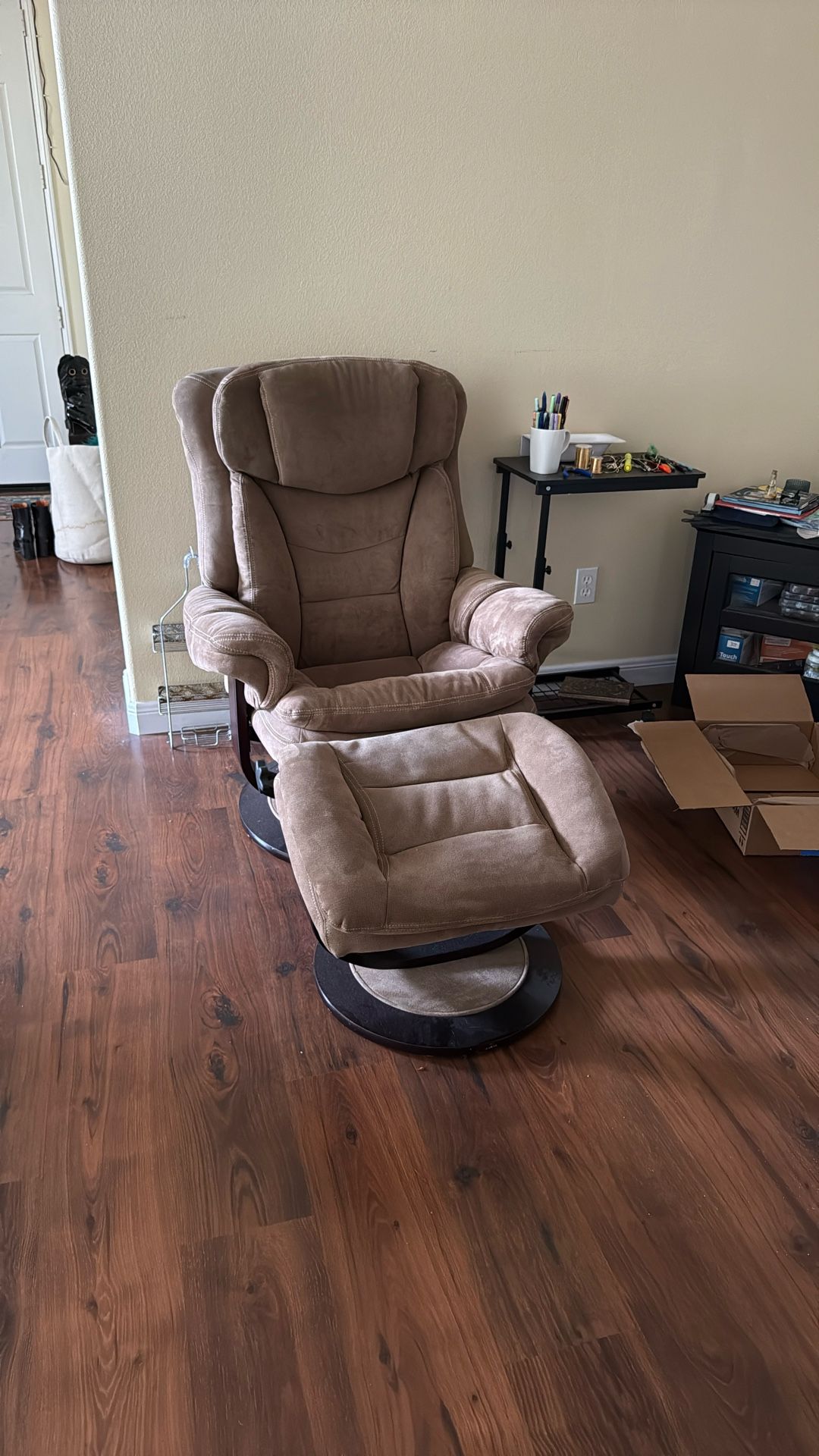 Beige Captain Chairs + Ottoman