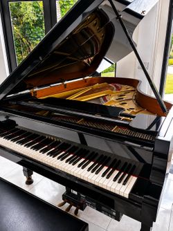 Yamaha Disklavier Grand Piano