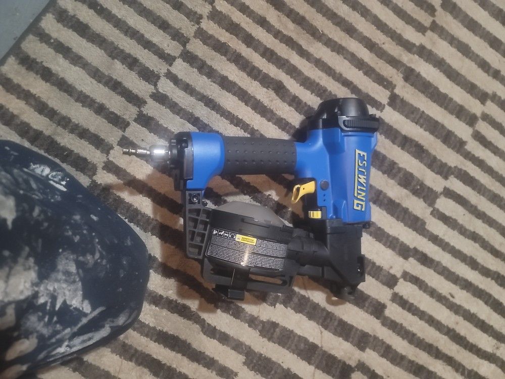 Estwing Roofing Nailer