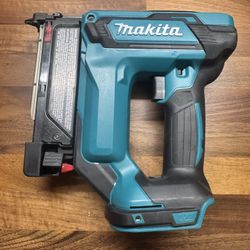 Makita 18V LXT Lithium-lon 23-Gauge Cordless Pin Nailer (Tool-Only)