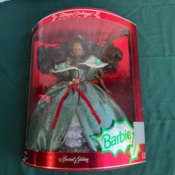 Barbie 14124 Happy Holidays NEW IN BOX Special Edition READ DESCRIPTION Christmas  Box has wear. Exterior of box is a coming open top and bottom   SEE
