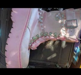 6M Sugar thrillz stain baby pink boots