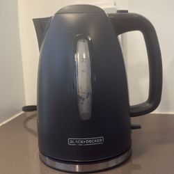 Black & Decker Matte Black Electric Kettle