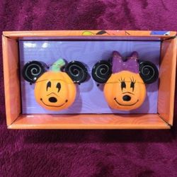 Disney Mickey & Minnie Pumpkin Ceramic Salt & Pepper Shakers NIB