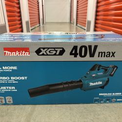Makita XGT 40V Max Brushless Cordless Leaf Blower Kit with 4.0Ah Battery and Rapid Charger