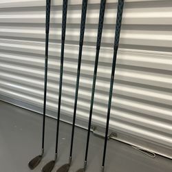 Callaway LPGA XGR Square Two Power Cavity Synchro Speed System One Irons 4, 6, 8, 10, 11 Very Good Preowned Condition & Hunter 6 Way Carry Cart  Bag