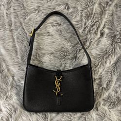 YSL LE 5À 7 IN SMOOTH LEATHER HOBO BAG 