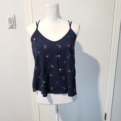 Hollister Floral Tank Top Size S for Sale in Sacramento, CA - OfferUp