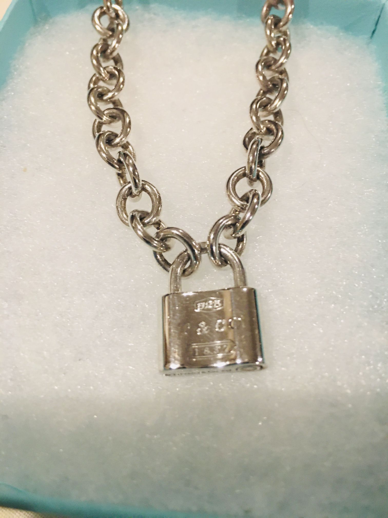 Beautiful Vintage Tiffany  locket necklace 16 Inch Long