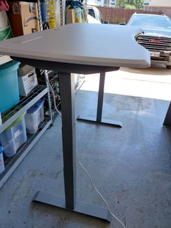 Desk Adjustable/Electric