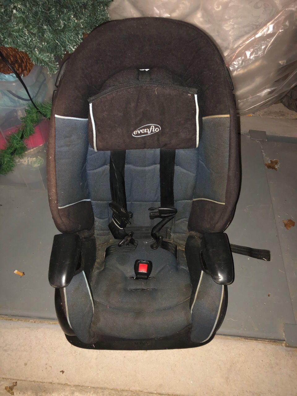 BLACK BABIES CAR SEAT!