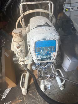 Graco Ultimate MX II 695 Professional Airless Paint Sprayer + Gun & Hose — $1,000 OBO