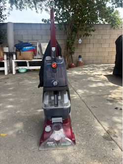 Hoover Power Scrub Deluxe Carpet Cleaner